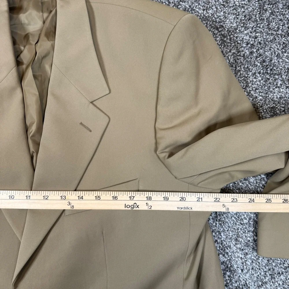 LL Bean Traveler Microfiber Blazer Mens 45R Tan Khaki 2 Button Sport Coat - Picture 7 of 14